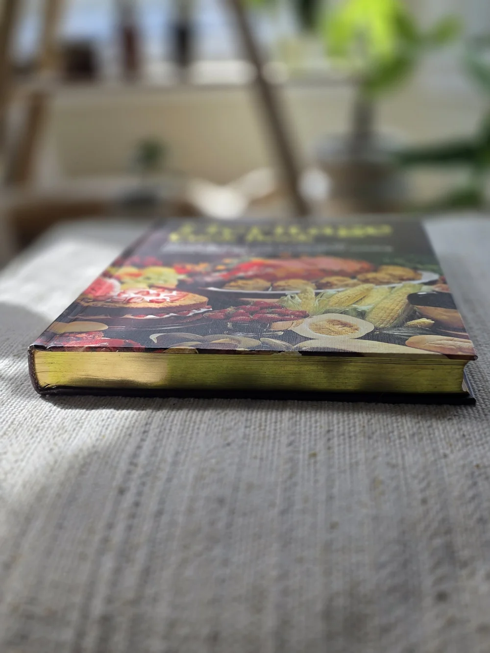 Heritage Cook Book by‎ Better Homes and Gardens - Burgundy Cover